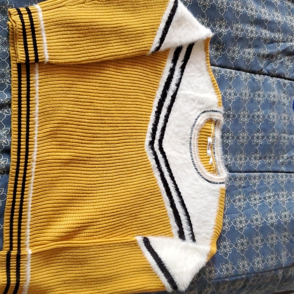Ohmg Sweater size xl